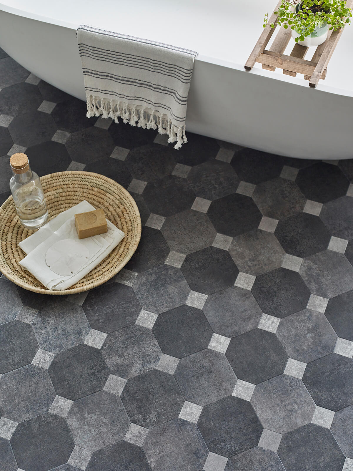 送料無料 百貨店 Anise: Kura Beautifully the from flooring LVT designed カットソー(長袖/七分)